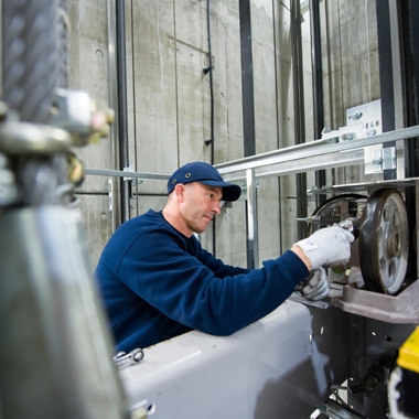 Mechanik und Elektronik –unsere Servicetechniker werden kontinuierlich geschult