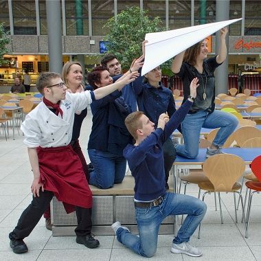Das Studentenwerk bildet in folgenden Berufen aus: Kauffrau/Kaufmann für Büromanagement Koch/Köchin, Informatikkauffrau/-mann, Fachkraft für Systemgastronomie (m/w).
