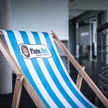 Liegestühle des Projekts "Fiete.Net" der net services