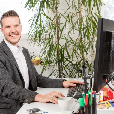 Ich geniesse die Freiheiten bei Entscheidungen und im Tagesgeschäft. Mein Team ist dank dem richtigen Alters-Mix vielfältig und schlagkräftig. Identitas unterstützt zudem Weiterbildungen grosszügig.