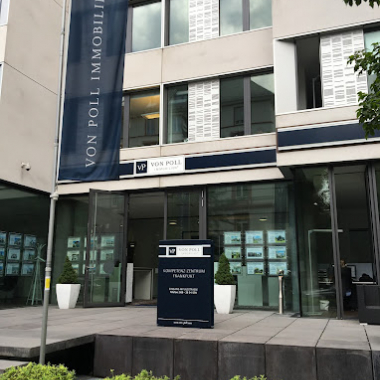 Seiteneingang der Zentrale