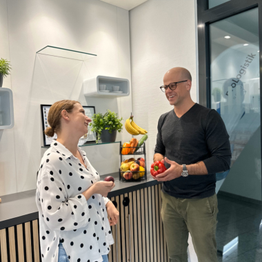 Fit durch den Arbeitstag mit einer gesunden Snackbar