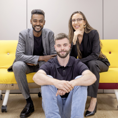 Mitarbeitende des Kundendienstes Pully