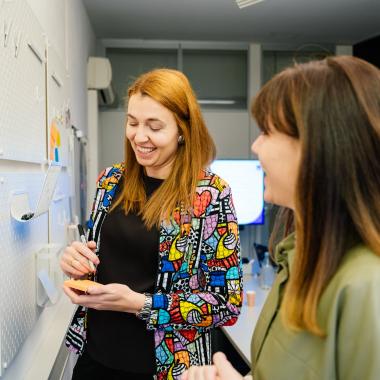 Wir schätzen eine kreative Arbeitsatmosphäre.