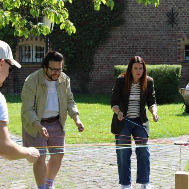 Bei Betriebsausflügen erleben wir gemeinsam neue Herausforderungen
