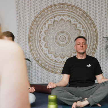 Freier Zugang zum gut firmeneigenen Fitnessraum und kostenloser Yoga-Unterricht.