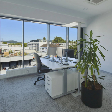 Unsere modernen und großzügigen Arbeitsplätze