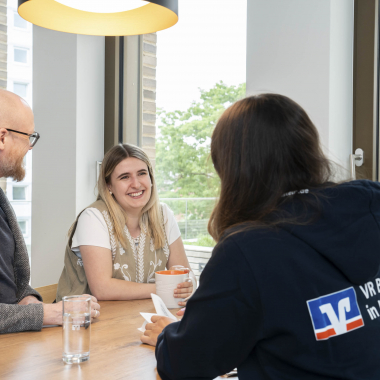 Wir reden miteinander und nicht übereinander
