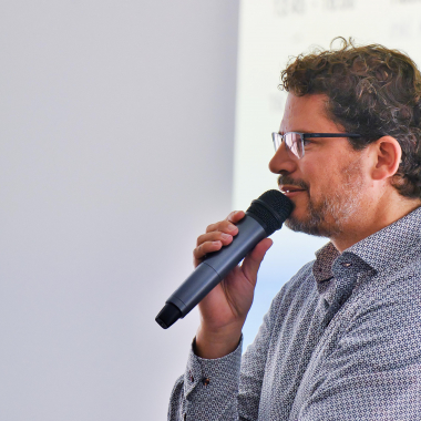 Unser Geschäftsführer Lars Kothes bei seiner Eröffnung unseres Think Tanks.