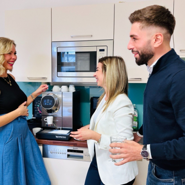 Ein Buddy System zur sozialen und fachlichen Einbindung ins Unternehmen