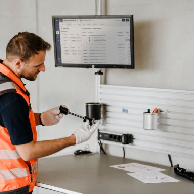 Maßgeschneiderte Industrie-Lösungen für den Wandel der Branche: Passgenau, flexibel & zukunftssicher.