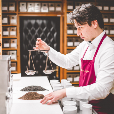 Hälssen & Lyon - Tägliche Teeverkostungen