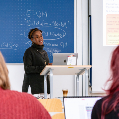 Professor*innen begleiten unsere Studierenden auf dem Weg in die Arbeitswelt von Morgen
