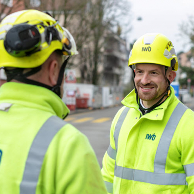 Lerne unsere Mitarbeitenden kennen. Das ist David, Fachspezialist Betrieb und Instandhaltung Gas und Wasser.