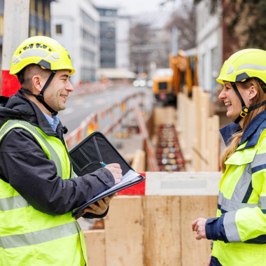 Vertrauen. In unsere Mitarbeitenden, in unsere Führungskräfte, in unser Unternehmen. Das zeichnet unsere Kultur aus. Damit das so bleibt, entwickeln wir unsere Vertrauens- und Führungskultur ...