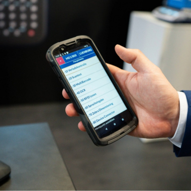 Produktvorstellung auf der Messe.