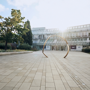 Der R+V Campus am Raiffeisenplatz in Wiesbaden